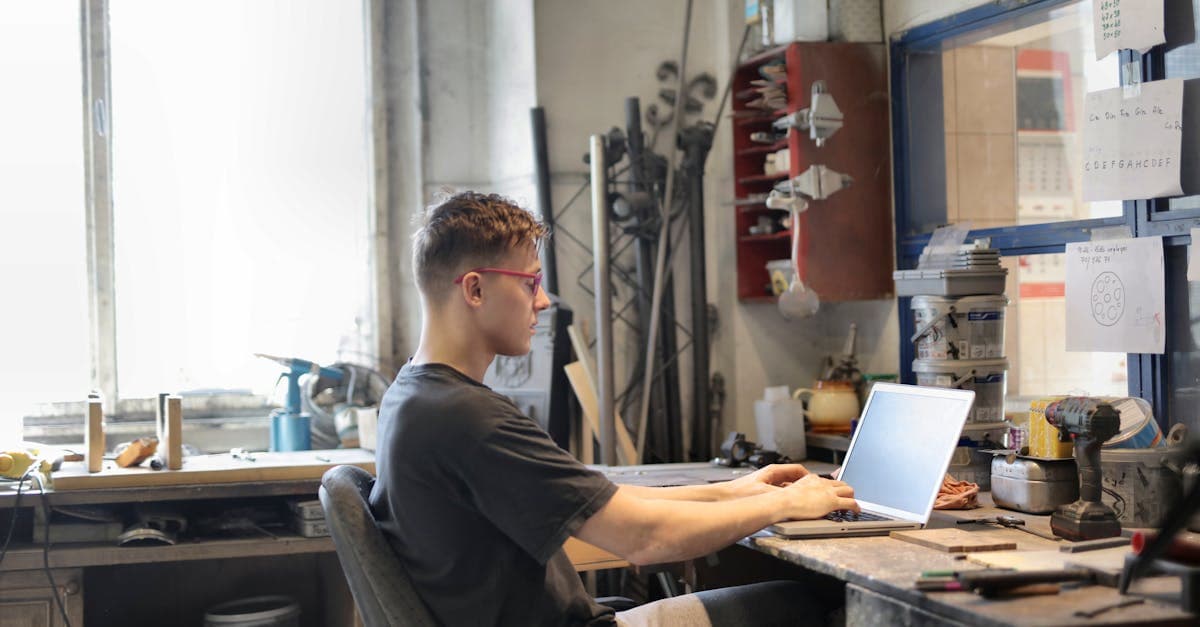 How IT Solutions Improve Efficiency in Manufacturing